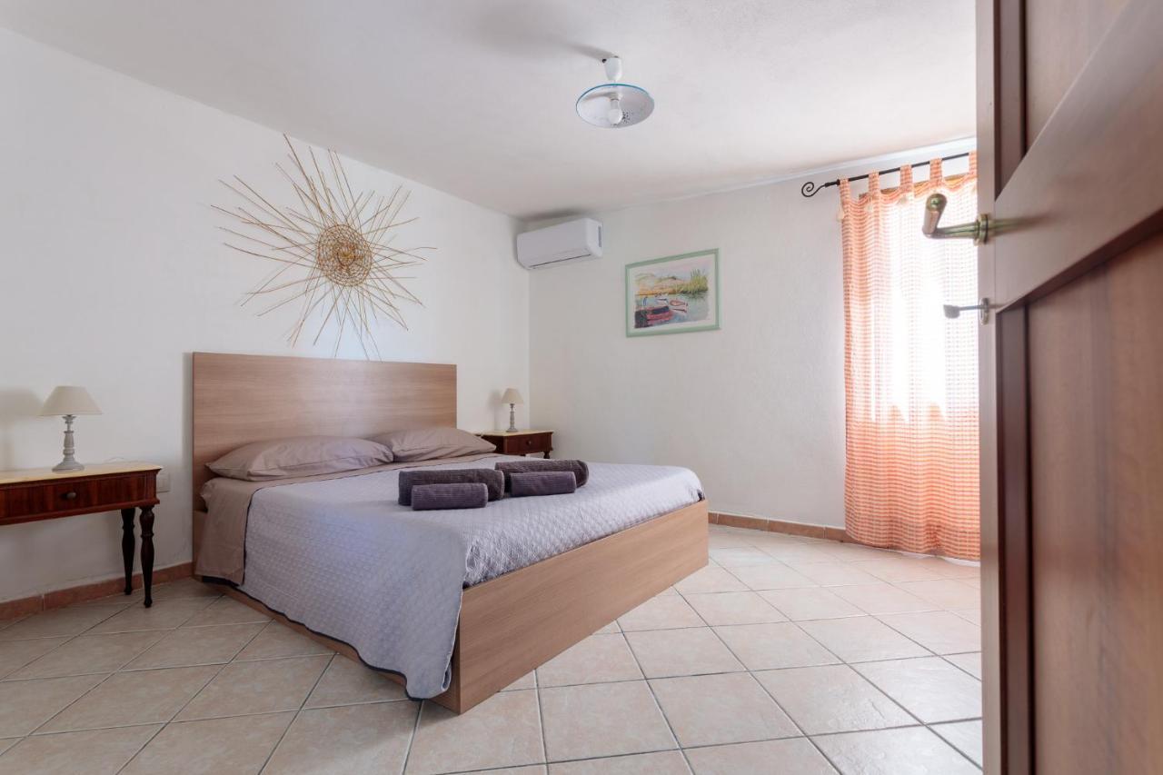 Tiria House Bosa - Casa Vacanze Luaran gambar