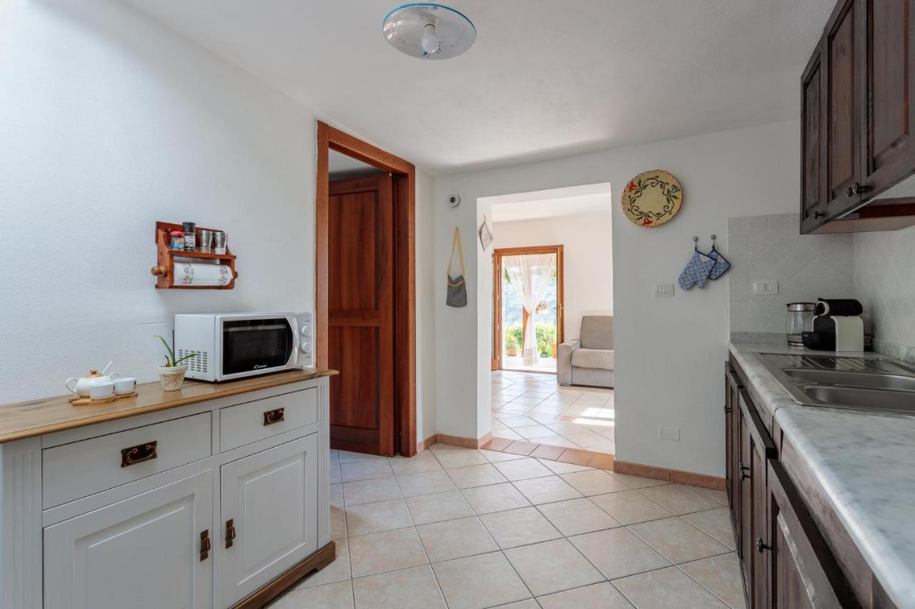 Tiria House Bosa - Casa Vacanze Luaran gambar