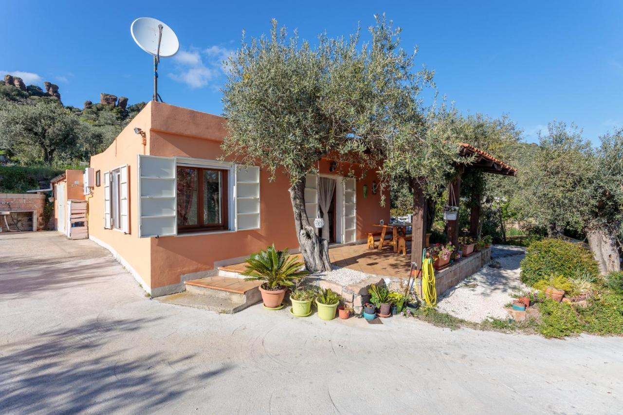 Tiria House Bosa - Casa Vacanze Luaran gambar